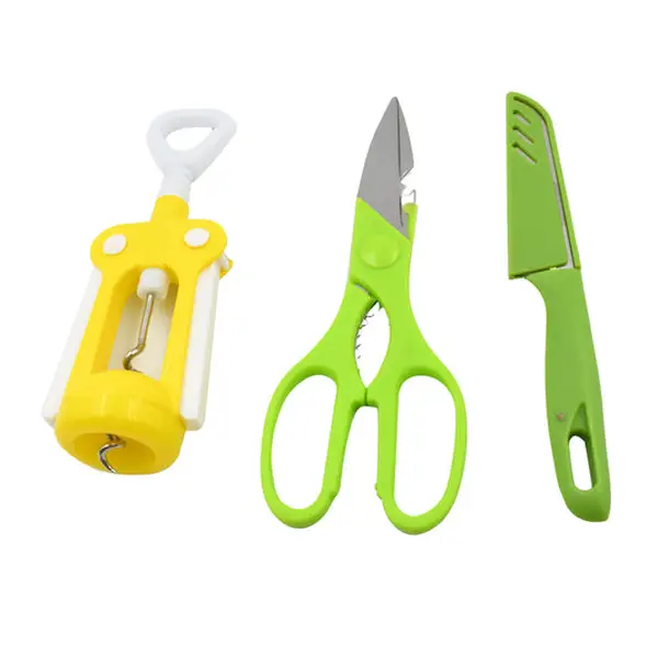 [10442_salt_n_pepper_shaker_2pc] Salt and Pepper Seasoning and Spice Shakers Cute Plastic (2 Pcs Set)