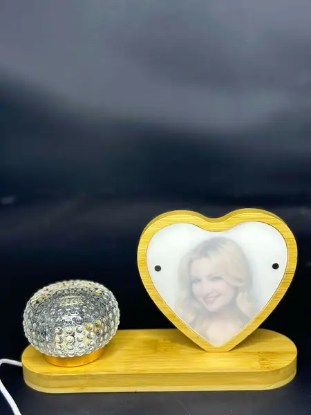 [PT-927] HeartGlow Personalized Photo Lamp