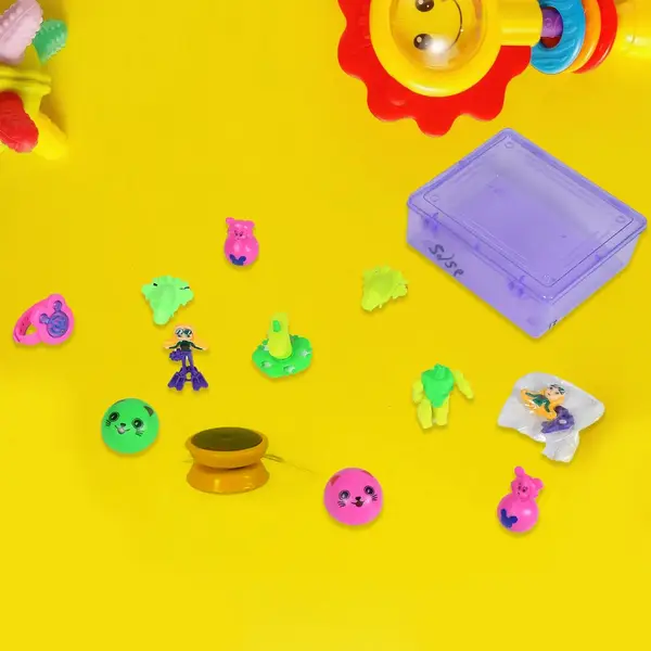 [4489_20pcs_toy_combo_no2] 20pc Mix All New Toy With Plastic Commander Container , Mix All Types Playing Toy For Kids
