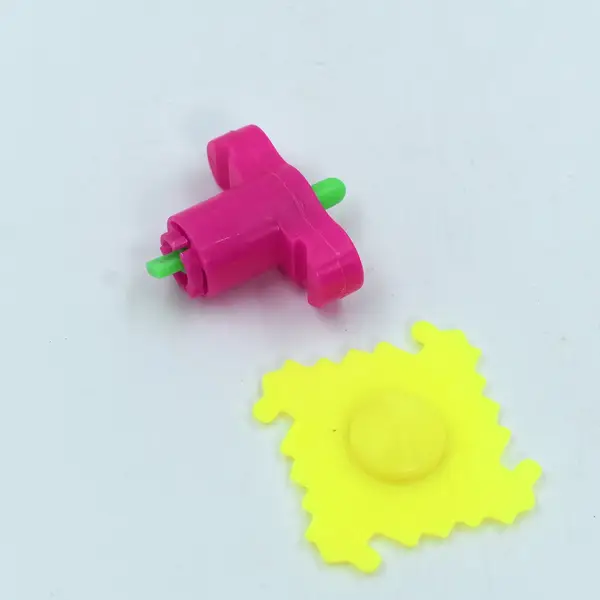 [4407_int_spinner_toy_atp79] Toy Spinner Launcher for Kids