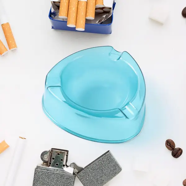 [19224_transparent_plastic_ashtray_1pc] Oblivion Transparent Plastic Ashtray (Mix Color & 1 Pc)